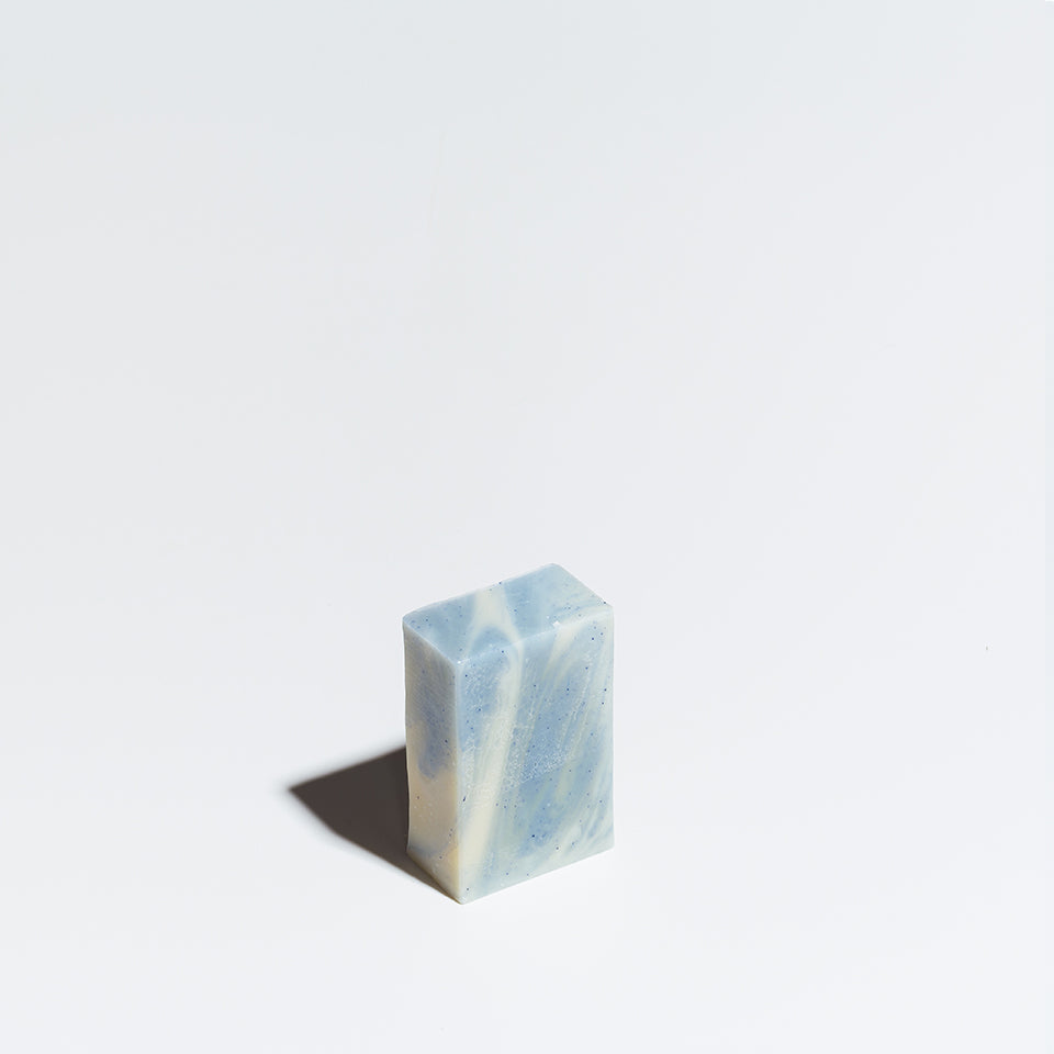 FROMO ⽯けん ラブ イン オーシャン (海塩とグレープフルーツ)